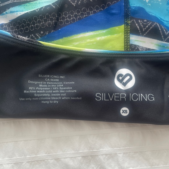 Silver Icing limited edition yoga crops. Size XS blue and white stripe/ print. - Picture 3 of 3